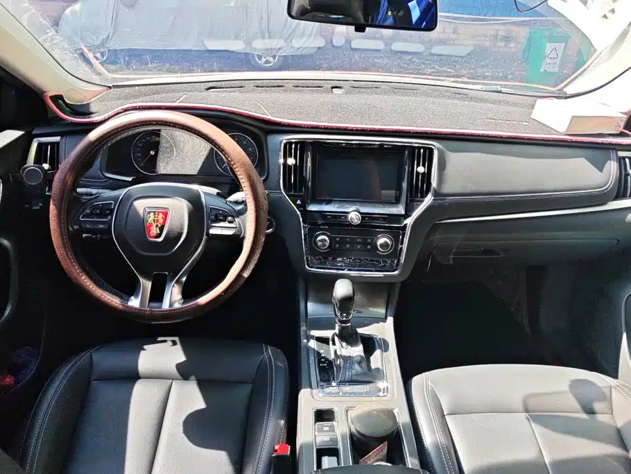 Roewe i6 Classic — миниатюра 12