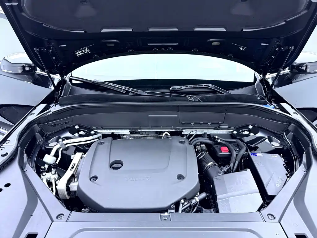 Volvo XC90 — миниатюра 11