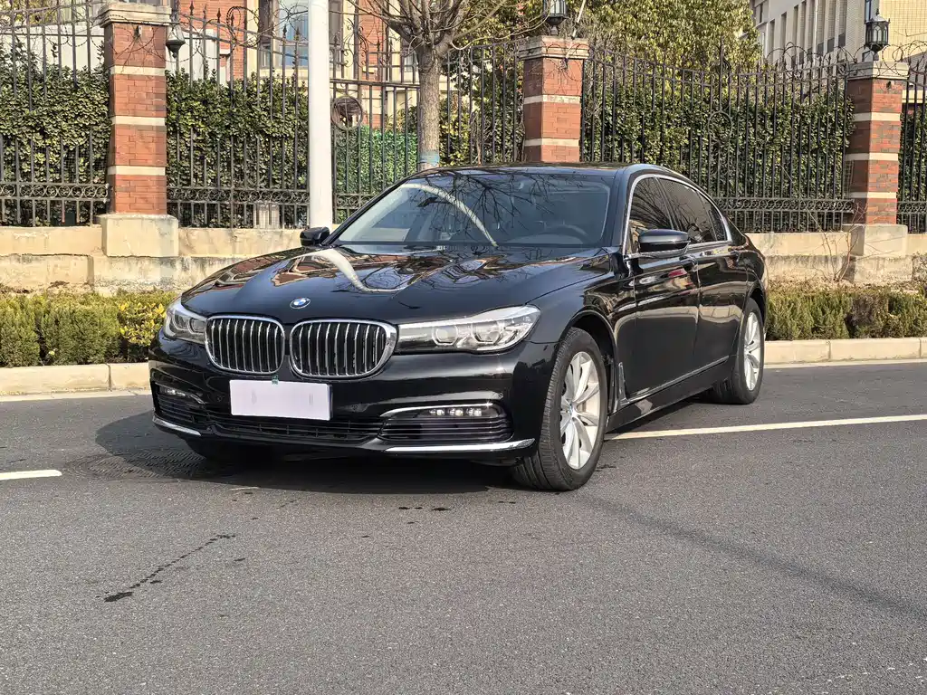 BMW 7 SERIES