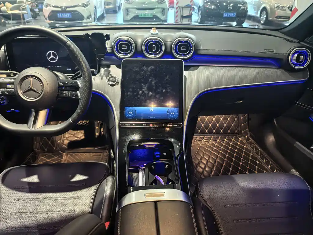 Mercedes-Benz C-Class — миниатюра 9