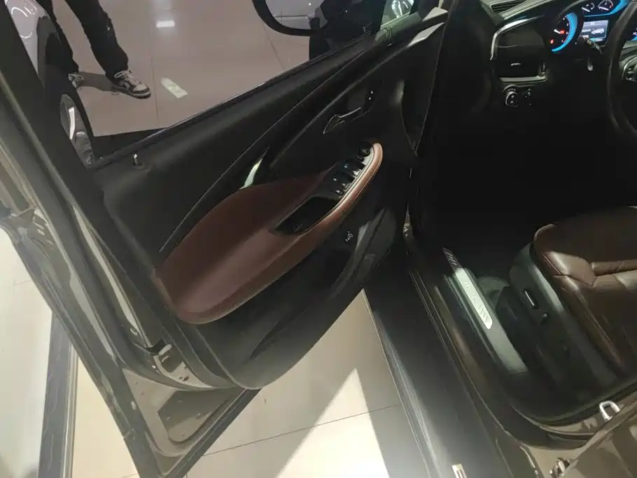 Buick Envision Plus — миниатюра 7