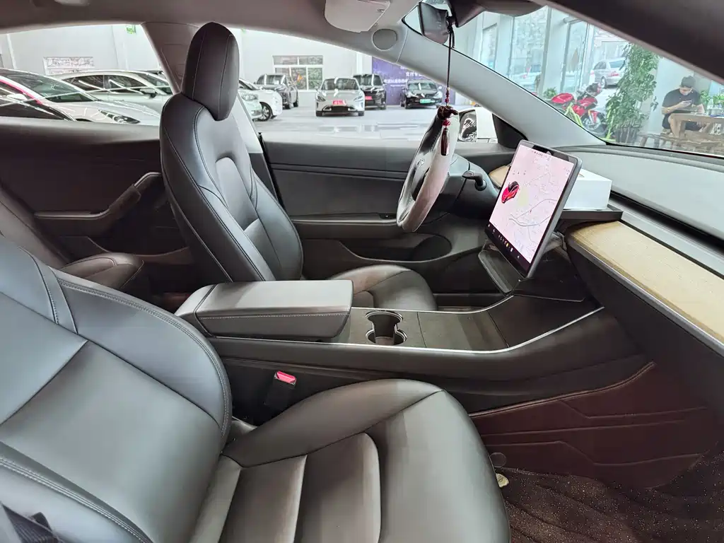 Tesla Model 3 — фотографии объявления, Фото 18