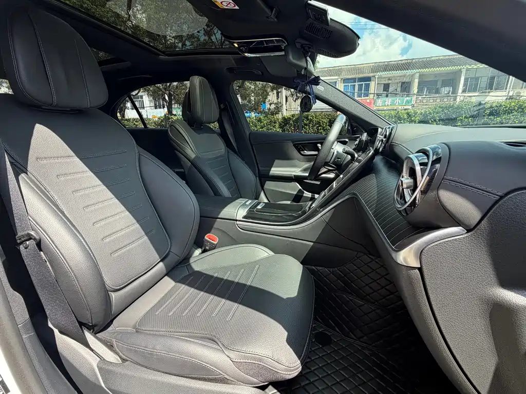 Mercedes-Benz C-Class — миниатюра 14