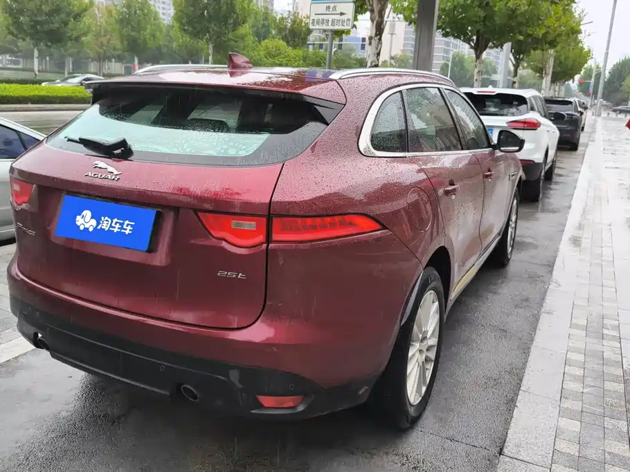 Jaguar F-PACE — миниатюра 3