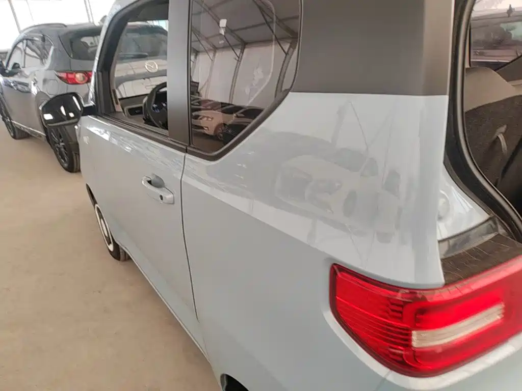 Wuling MINIEV — миниатюра 5
