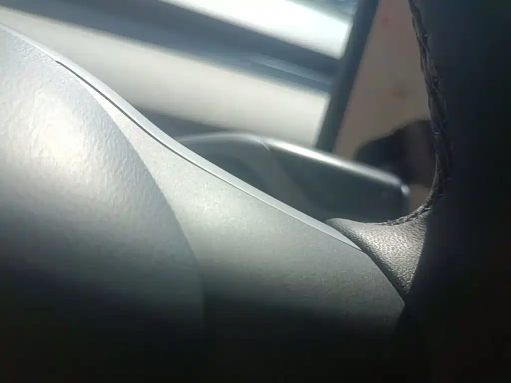 Tesla Model Y — миниатюра 14