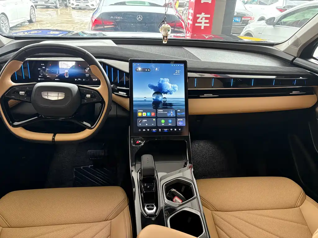Geely Boyue L — миниатюра 5