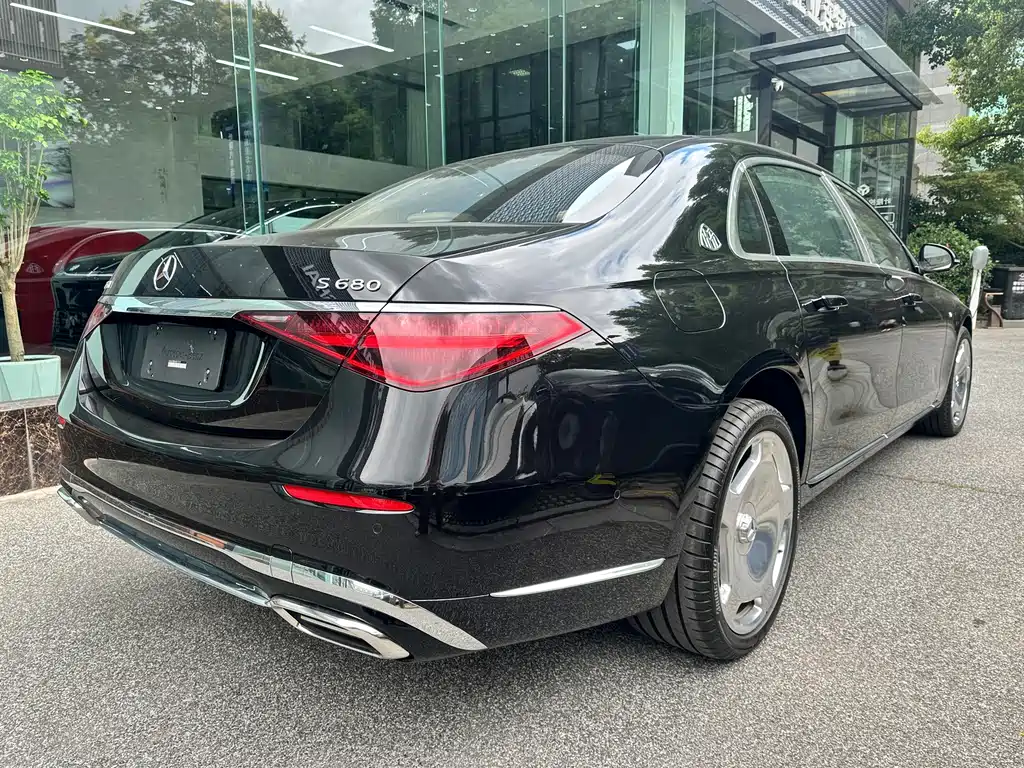 Mercedes-Benz S-Class — миниатюра 11