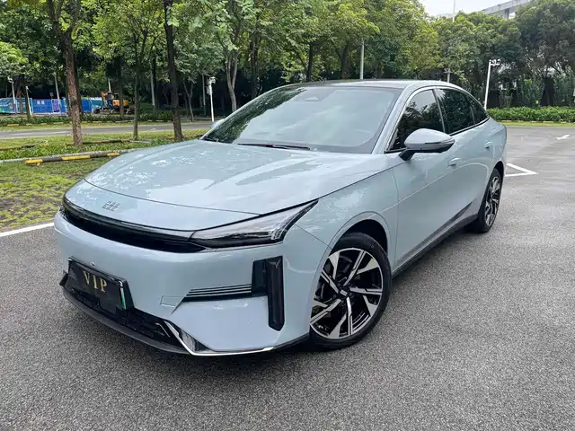 GEELY GALAXY GALAXY L6 2024