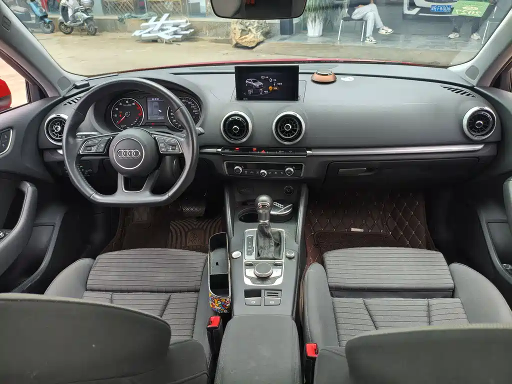 Audi A3 2019 Sportback 35 TFSI Sport VI