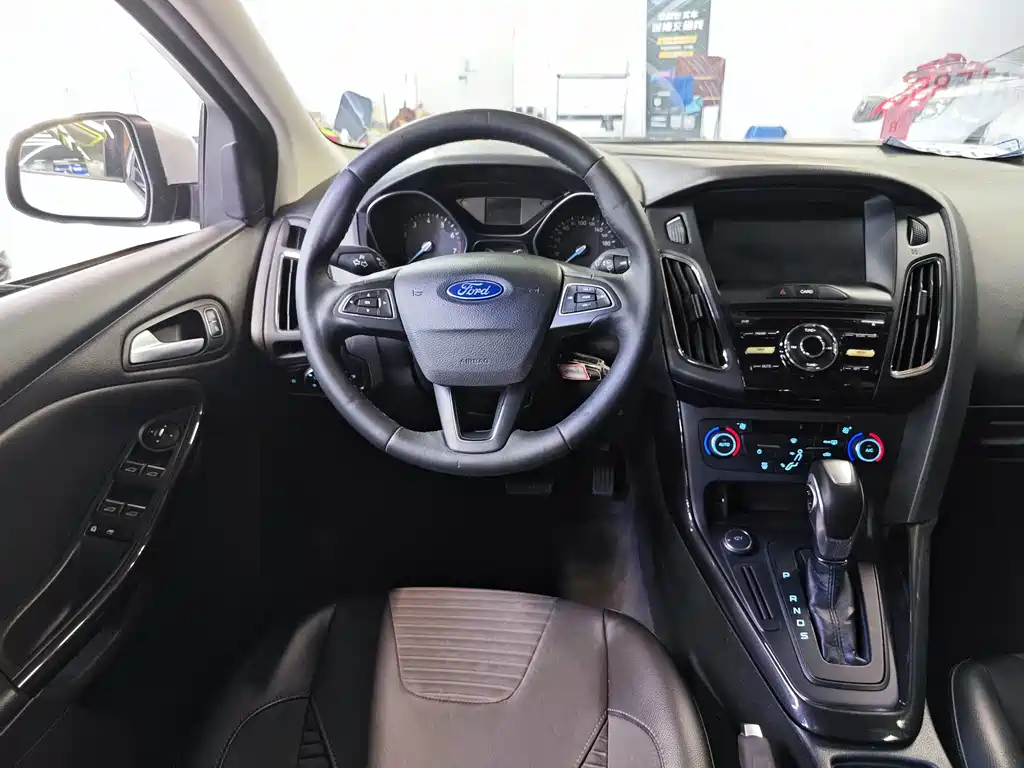 Ford Focus — миниатюра 11