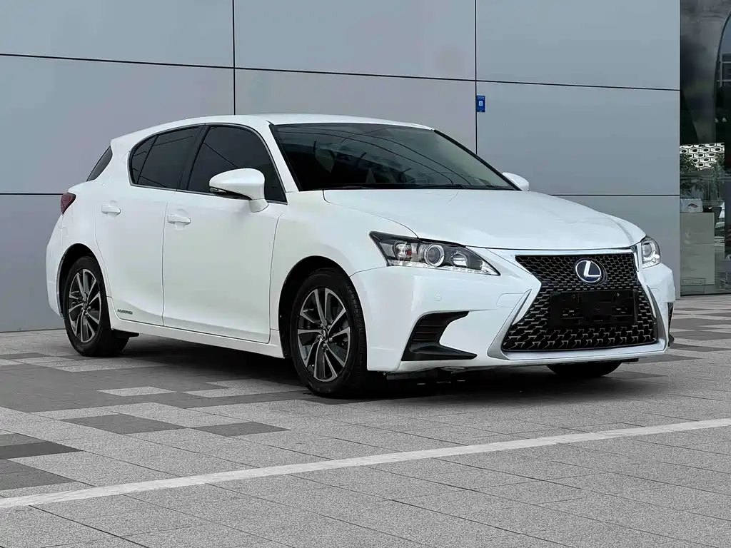 Lexus CT 2017 CT200h Elite V