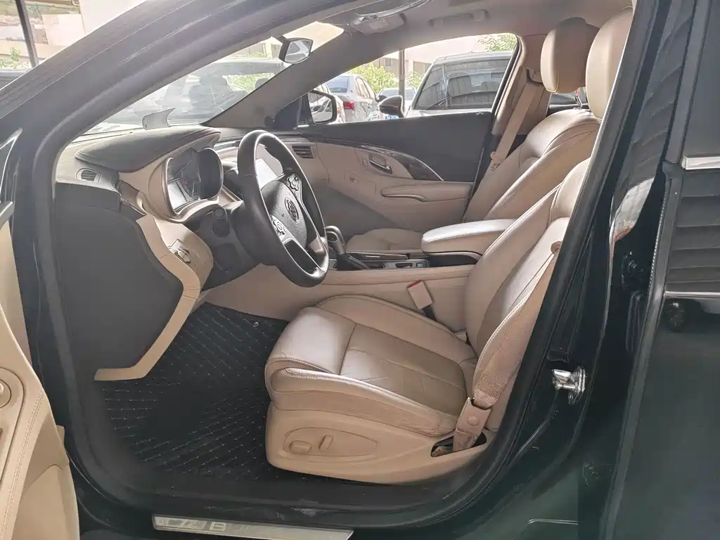 Buick LaCrosse 2.4L SIDI Leading Comfort Type, фото 3