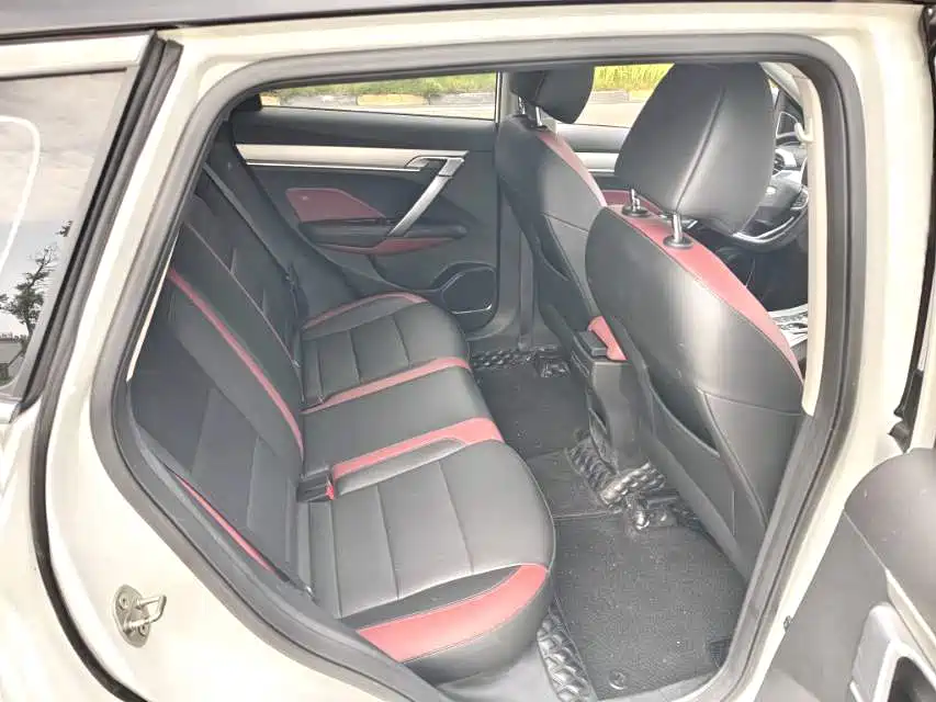 Geely Binyue — миниатюра 10