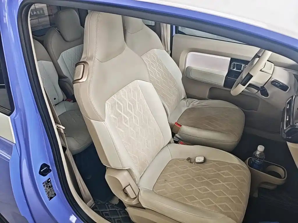 Baojun KiWi EV — миниатюра 25