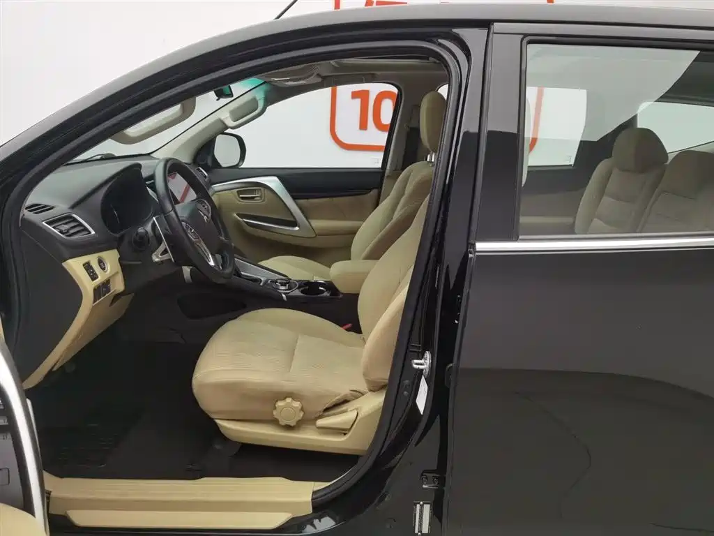 Mitsubishi Pajero Sport 2018 3.0L AT