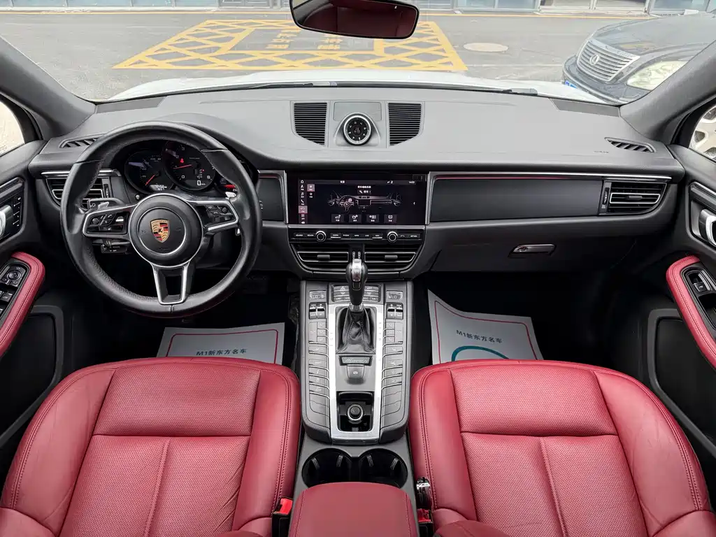 Porsche Macan — миниатюра 8