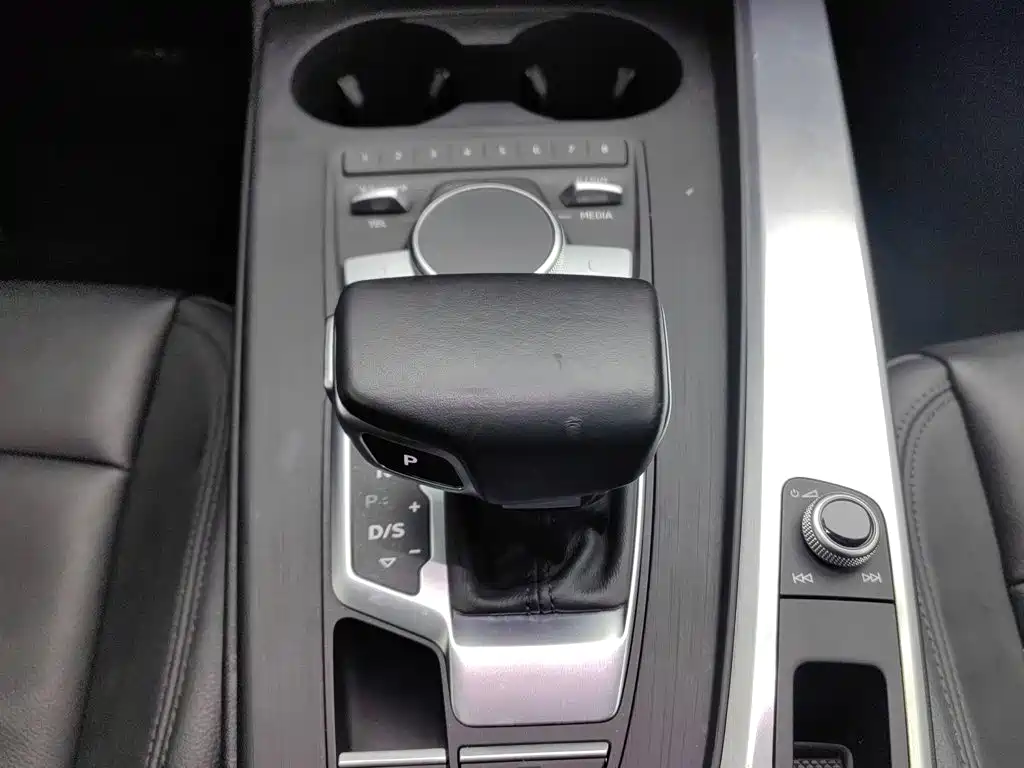 Audi A4L — миниатюра 13