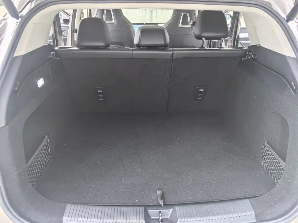 Roewe RX5 New Energy — миниатюра 13