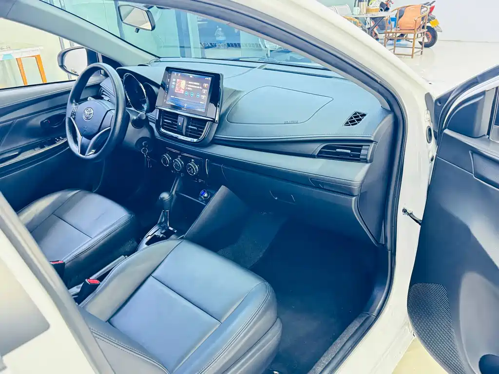 Toyota Vios FS — миниатюра 9