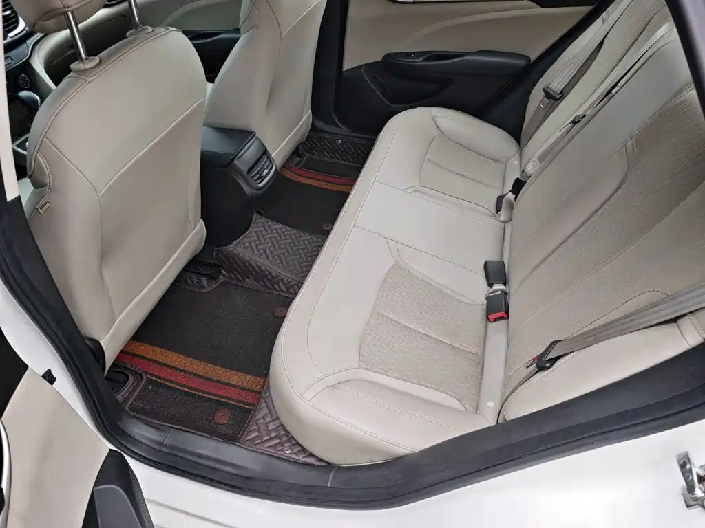 Buick Excelle — миниатюра 12