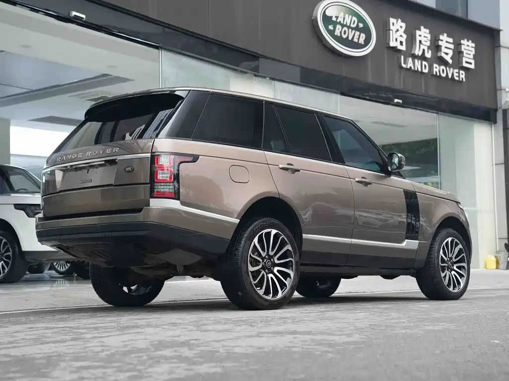 Land Rover Range Rover — миниатюра 3
