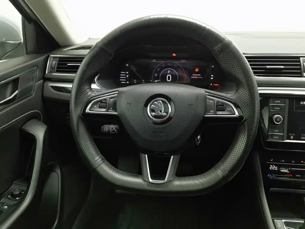 Skoda Superb — миниатюра 11