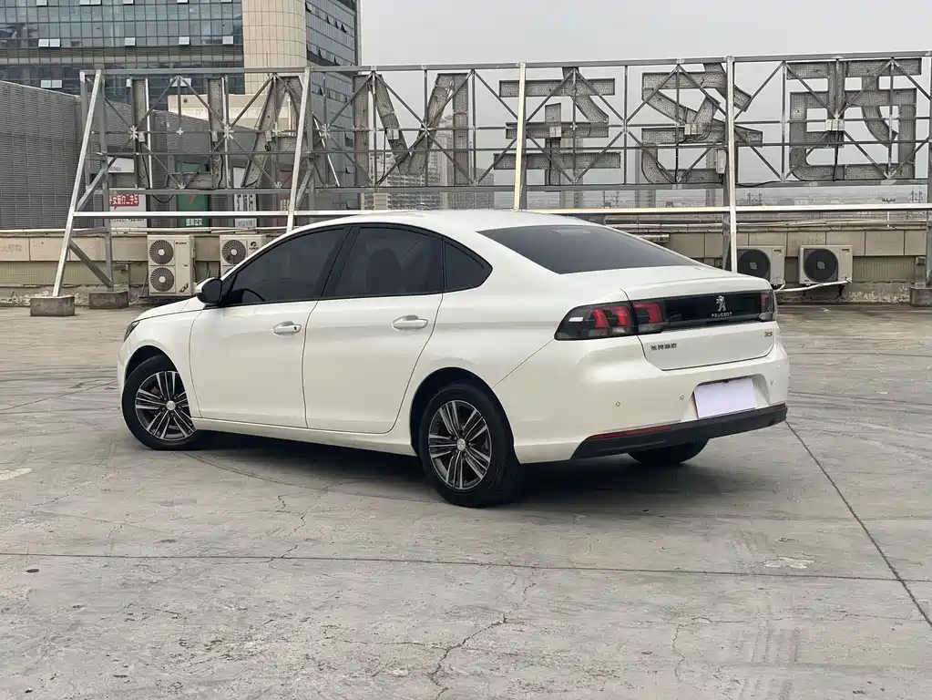 Peugeot 308 — миниатюра 7