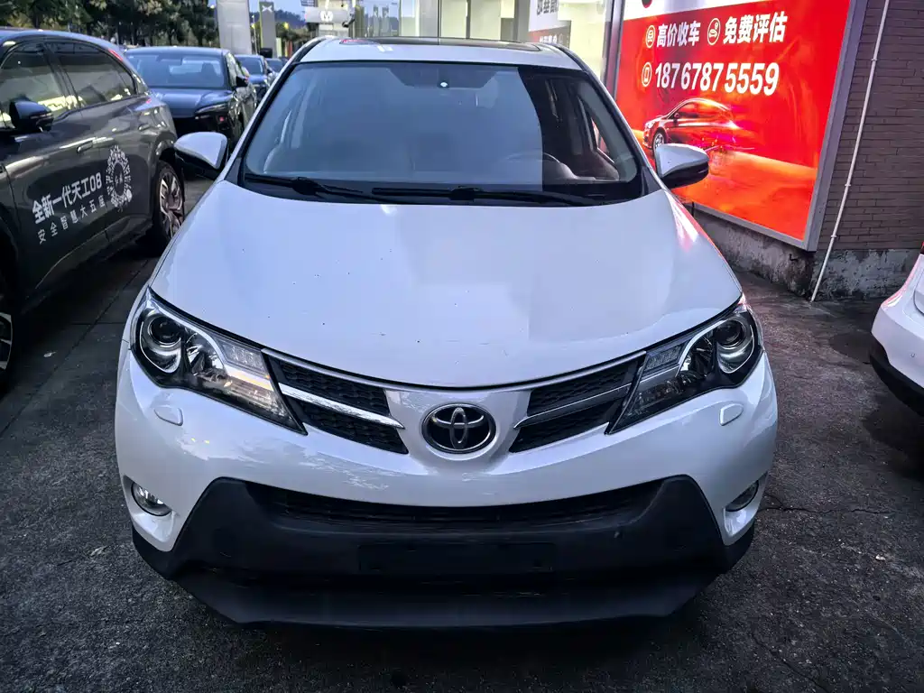 Toyota RAV4 — миниатюра 2