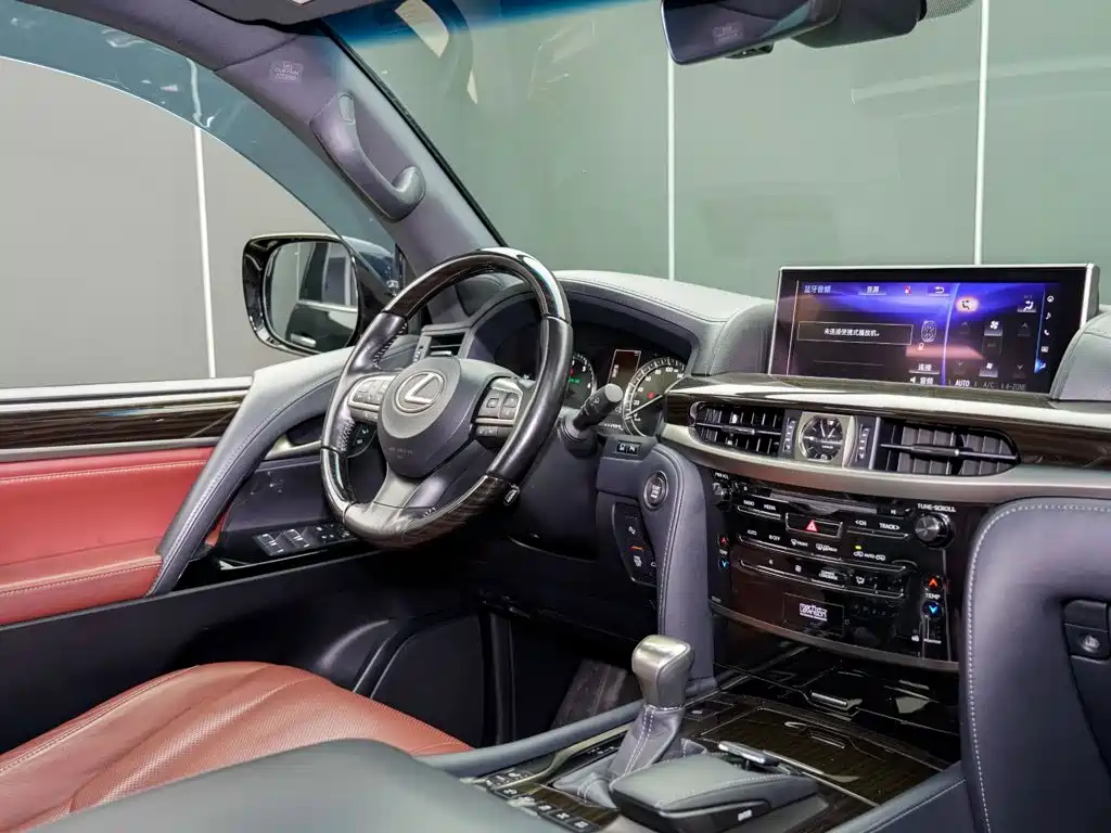 Lexus LX — миниатюра 16