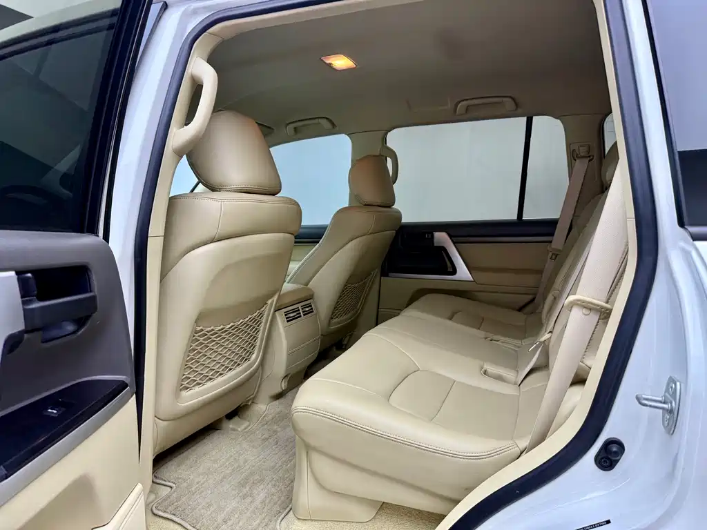 Toyota Land Cruiser — миниатюра 7