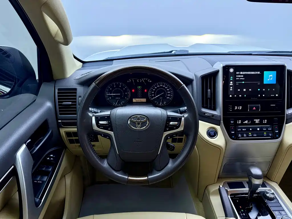 Toyota Land Cruiser — миниатюра 9