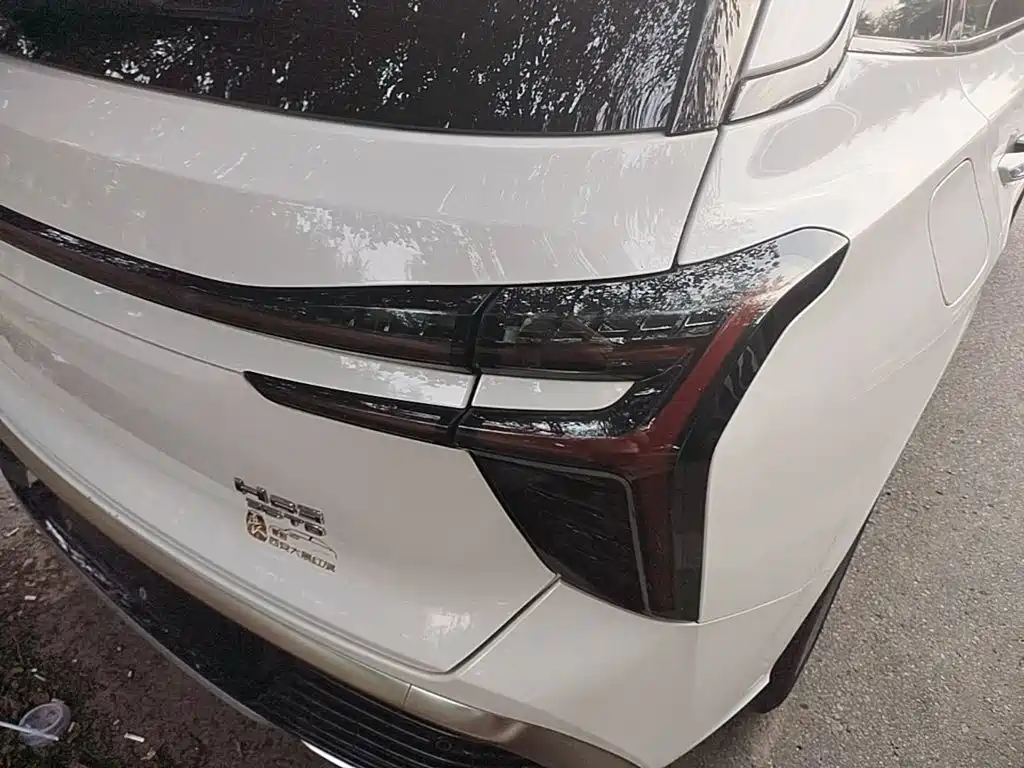 Hongqi Hongqi HS3 — миниатюра 8