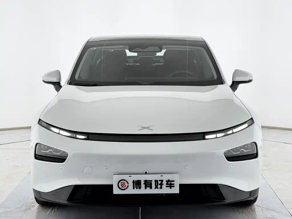 XPeng P7 — миниатюра 2