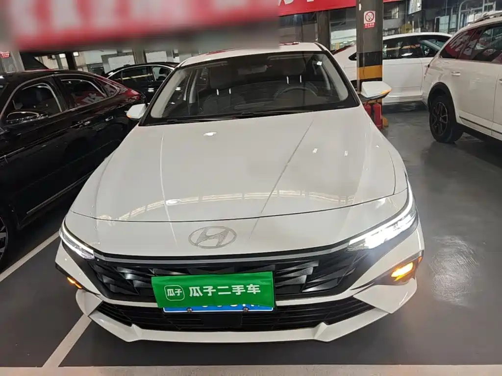Hyundai Elantra — миниатюра 3