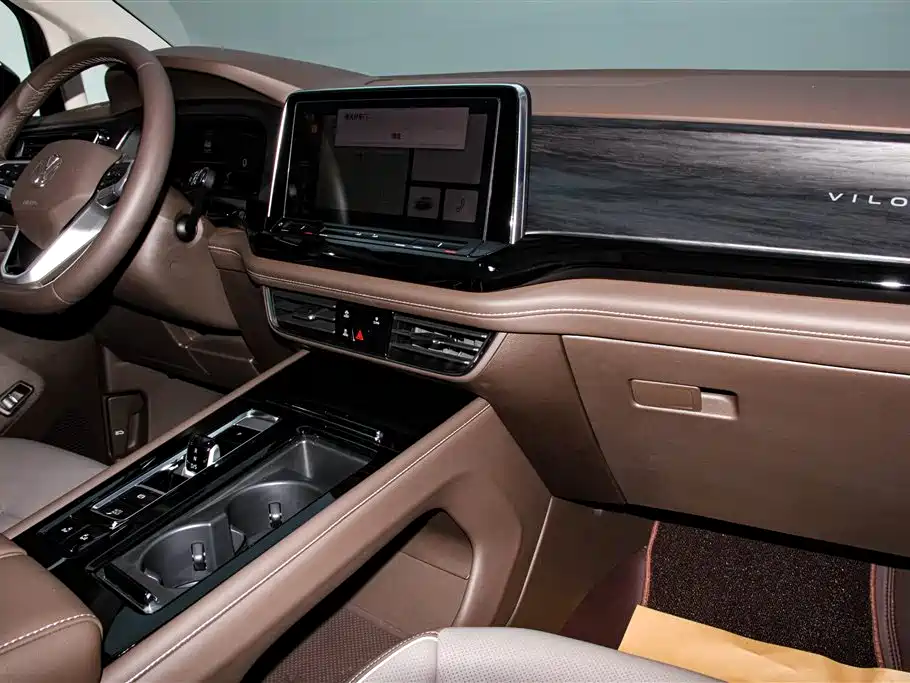 Volkswagen Viloran 380TSI Premium Edition, фото 22
