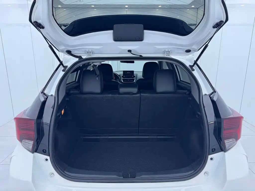 Toyota Yaris L — миниатюра 14