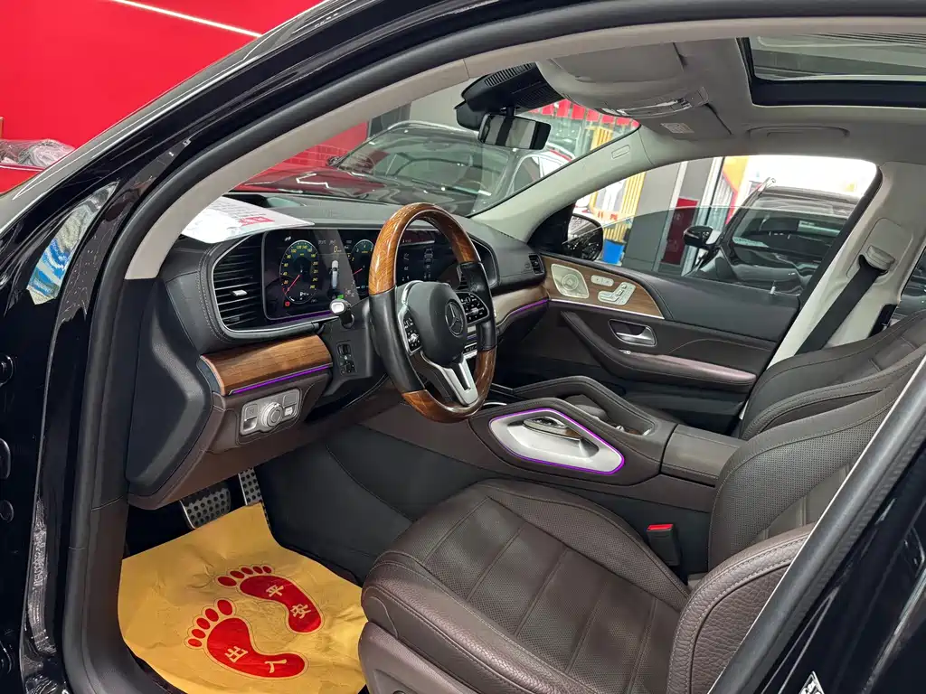Mercedes-Benz GLS — миниатюра 8