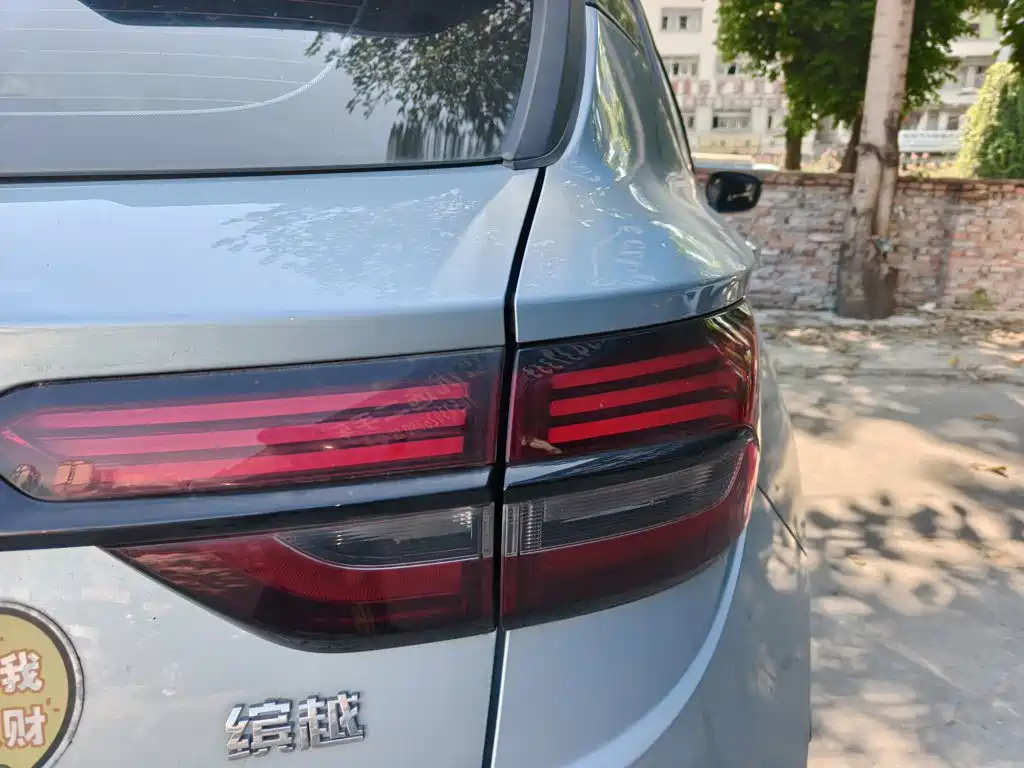 Geely Binyue — миниатюра 8