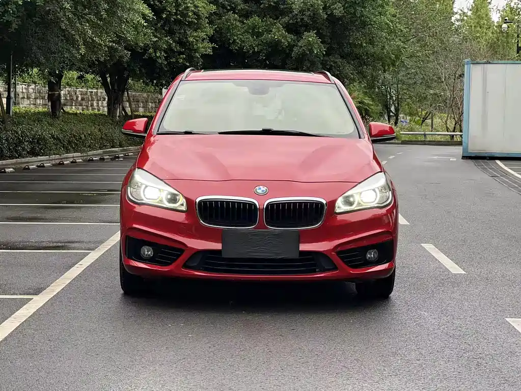 BMW 2 Series Active Tourer — миниатюра 2