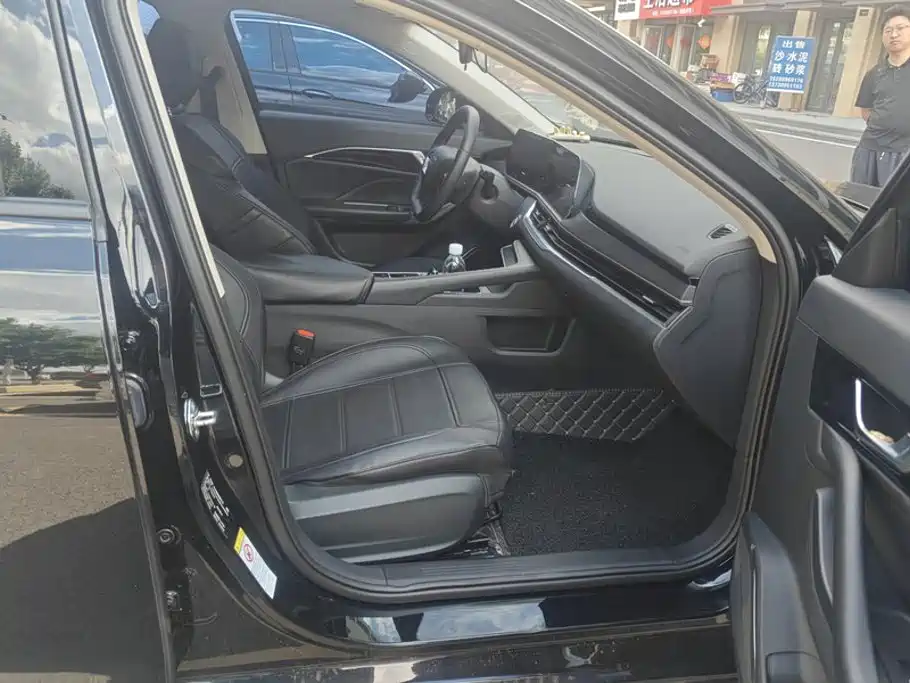 Bestune B70 — миниатюра 8