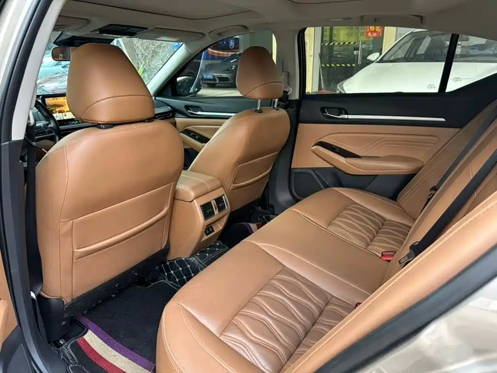 Nissan Teana — миниатюра 7