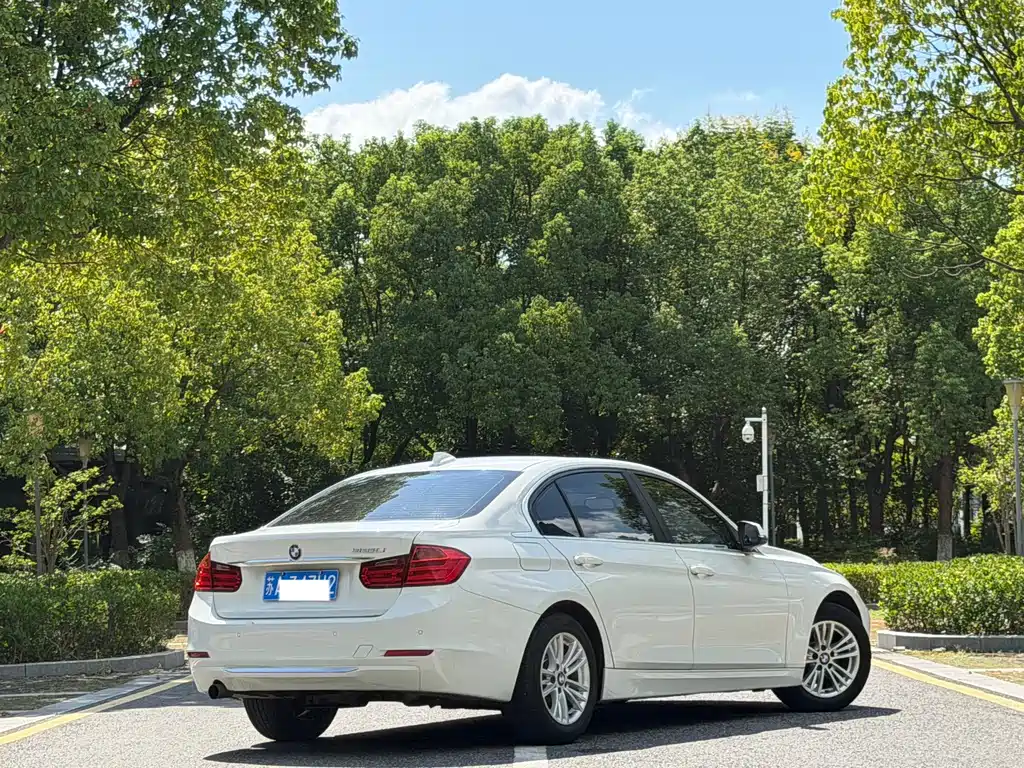 BMW 3 Series — миниатюра 7