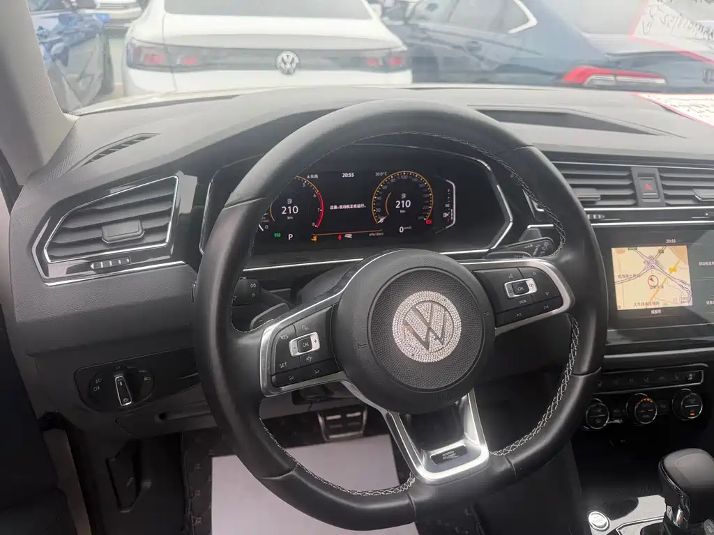Volkswagen Tiguan L — миниатюра 4