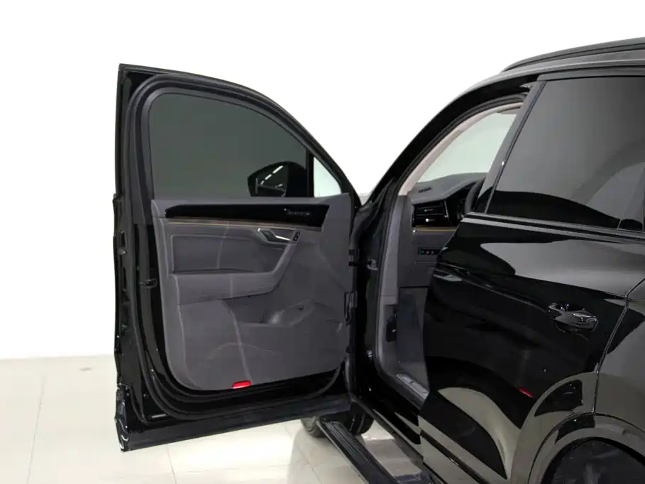 Volkswagen Touareg — миниатюра 26