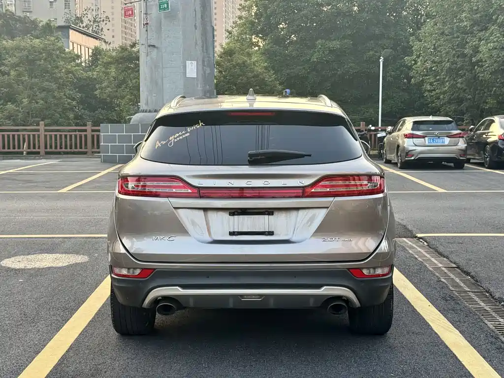 Lincoln MKC — миниатюра 8