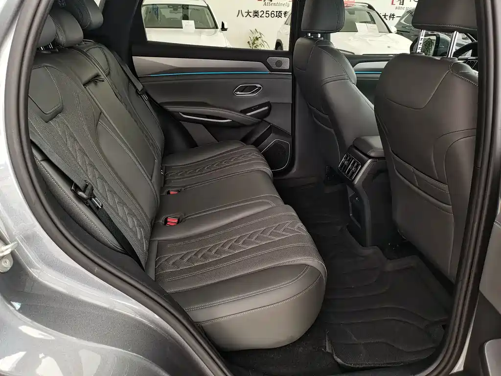 BYD L DM-i — миниатюра 13