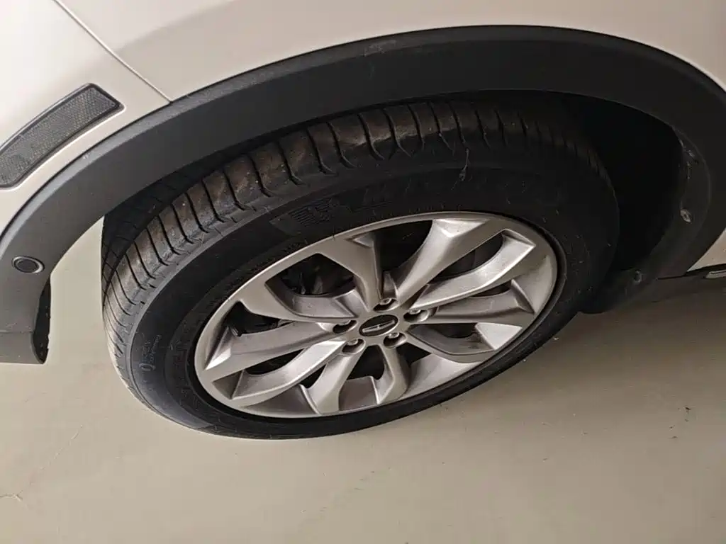 Lincoln MKC — миниатюра 23