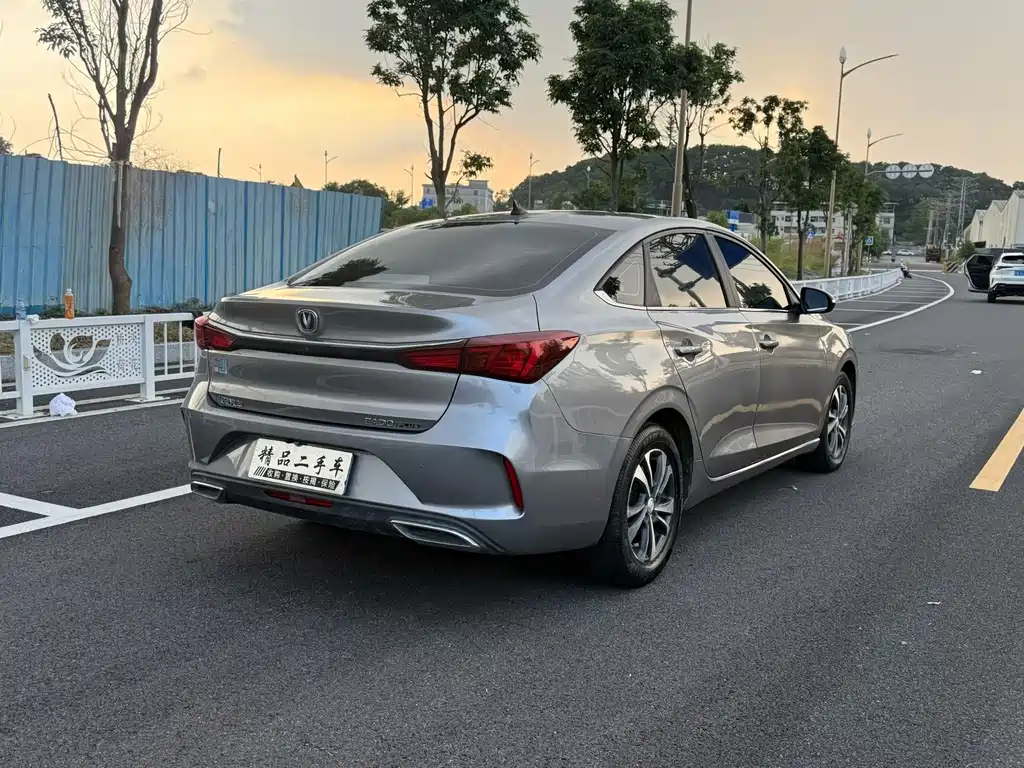 Changan Eado — миниатюра 4