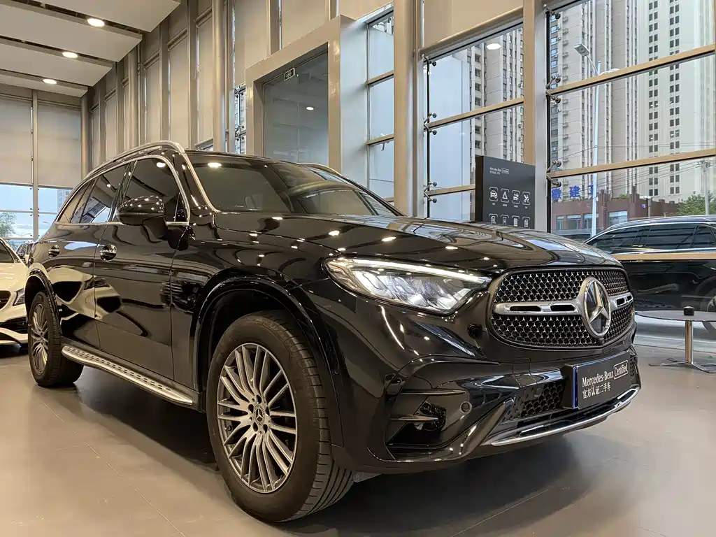 Mercedes-Benz GLC 2023 GLC 300 L 4MATIC 7 мест